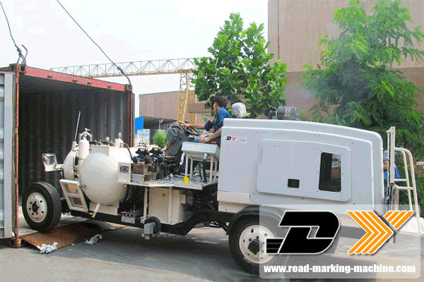 road-marking-machine-export-to-Laos-1